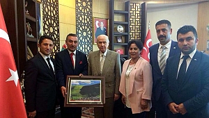 Kamu-Sen ve Ardahan MHP’den Bahçeli’ye ziyaret