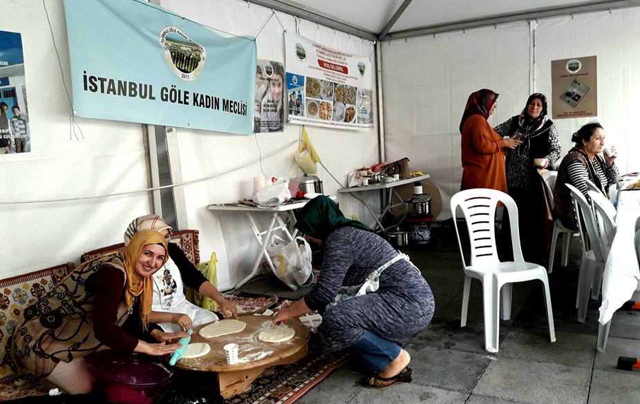 Göleli kızlar okusun diye stant açıldı