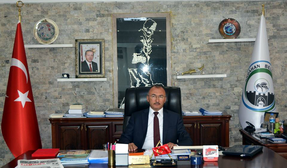 Köksoy, Büyük komutan aramızda bedenen ayrılmıştır