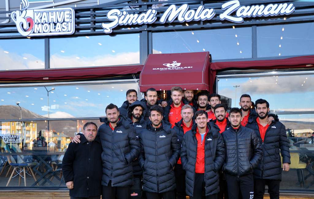 Kahve Molası Serhat'a iyi geldi