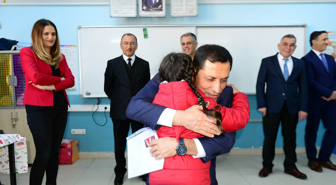 BU VALİ BAMBAŞKA VALİ