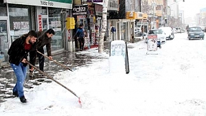 ARDAHAN'DA KAR SÜRPRİZİ