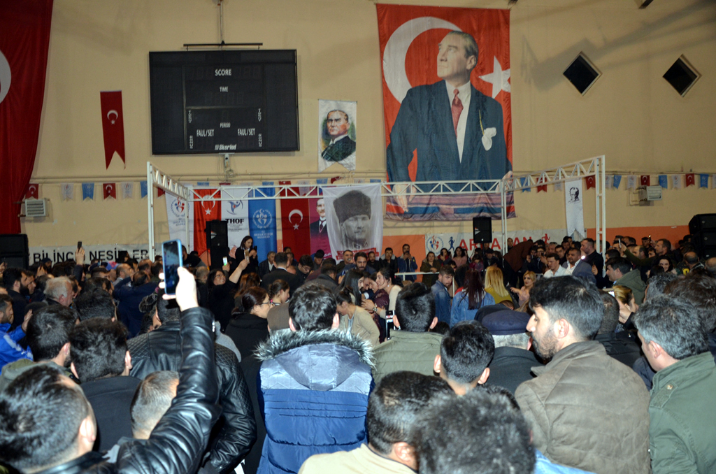 ARDAHAN’DA TÜRKÜ RÜZGÂRI ESTİ