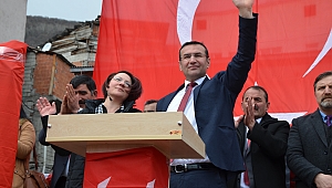 CHP'NİN POSOF MİTİNGİNE SORUNLAR DAMGA VURDU