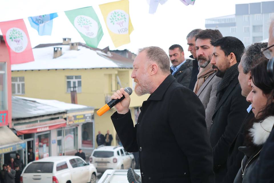 HDP'nin Göle'de büro açılışı mitinge dönüştü