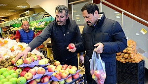  Vali, alışverişini yerel esnaftan yaptı