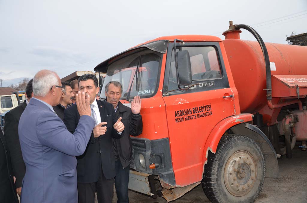 BAŞKAN, RANT HORTUMUNU AÇIKLADI: 5-6 KİŞİYE HER AY 200 BİN TL AKTARILMIŞ 