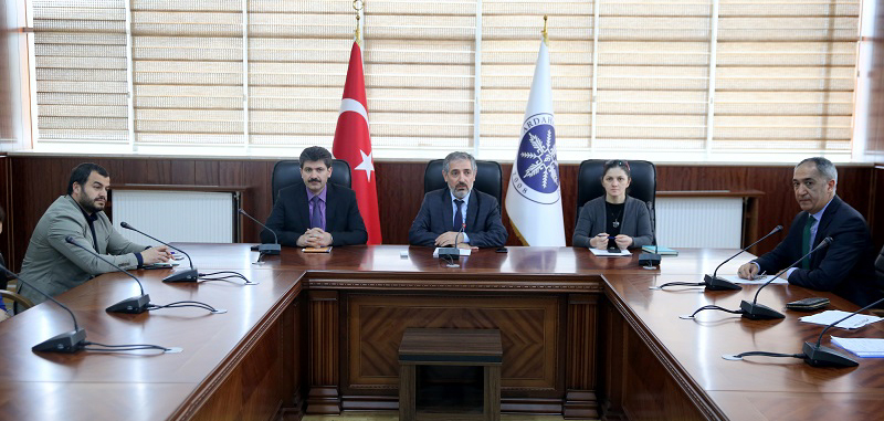 Herkes kendi hakkıyla işe girmiş!