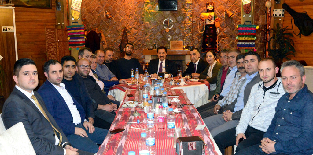 Vali: İftarda sorunları konuştu