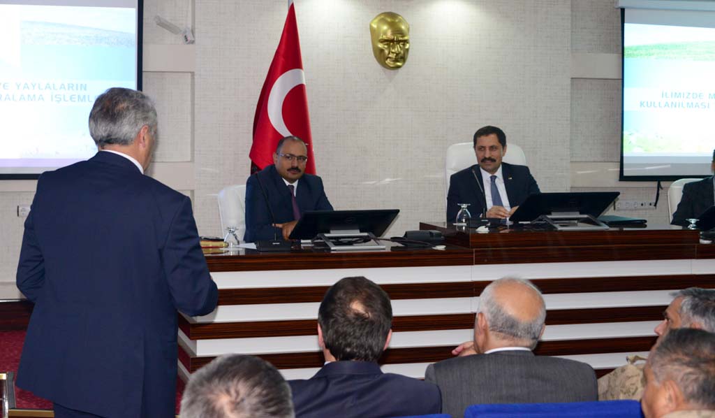 VALİ: SÜREKLİ, SAHADA OLACAĞIZ!