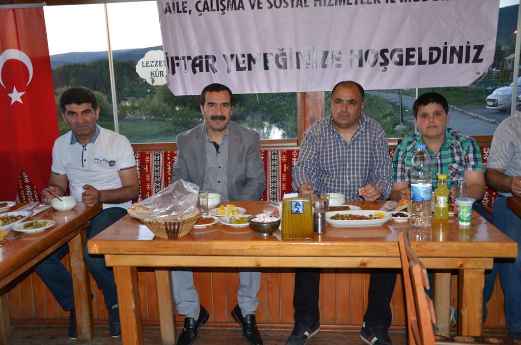  Koruyucu Ailelere iftar yemeği