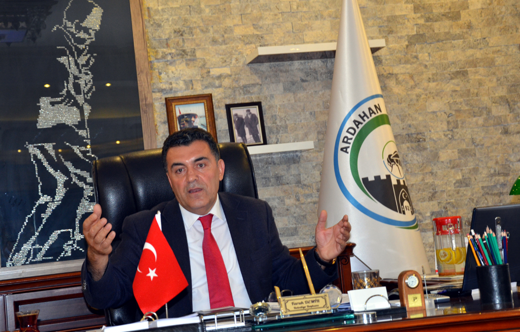 BAŞKAN DEMİR'DEN ÇOK ÖZEL AÇIKLAMALAR