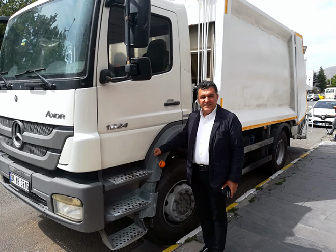 BAŞKAN DEMİR ÇALIŞIYOR