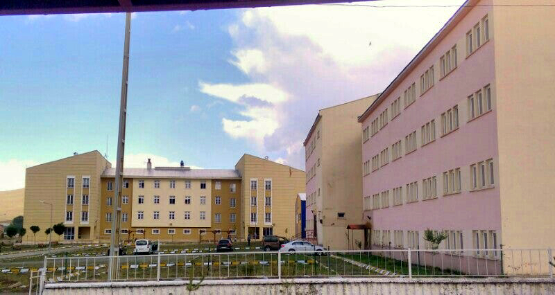BİRİSİ FEN LİSESİ Mİ DEDİ?