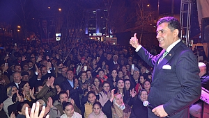 HALK ONAY VERDİ, DEMİR ÖĞRENCİLER İÇİN SAHNEYE ÇIKIYOR