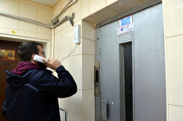 Asansörler alarm veriyor