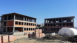 İnşaattan düşen işçi, ağır yaralandı