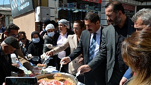 Vali Masatlı, AK Parti’nin aşuresini dağıttı