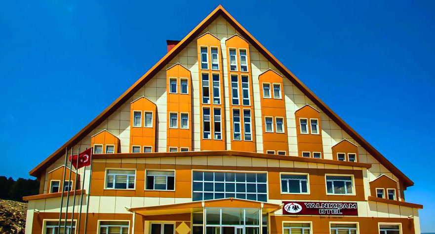 YALNIZÇAM OTEL'İ SARIKAMIŞ’A KALDI