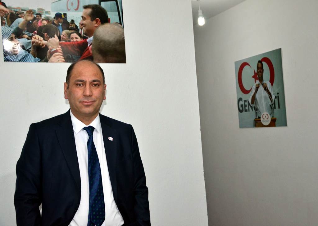 GENÇ PARTİ, DEVLETİNİN, MİLLETİNİN VE ORDUSUNUN YANINDADIR