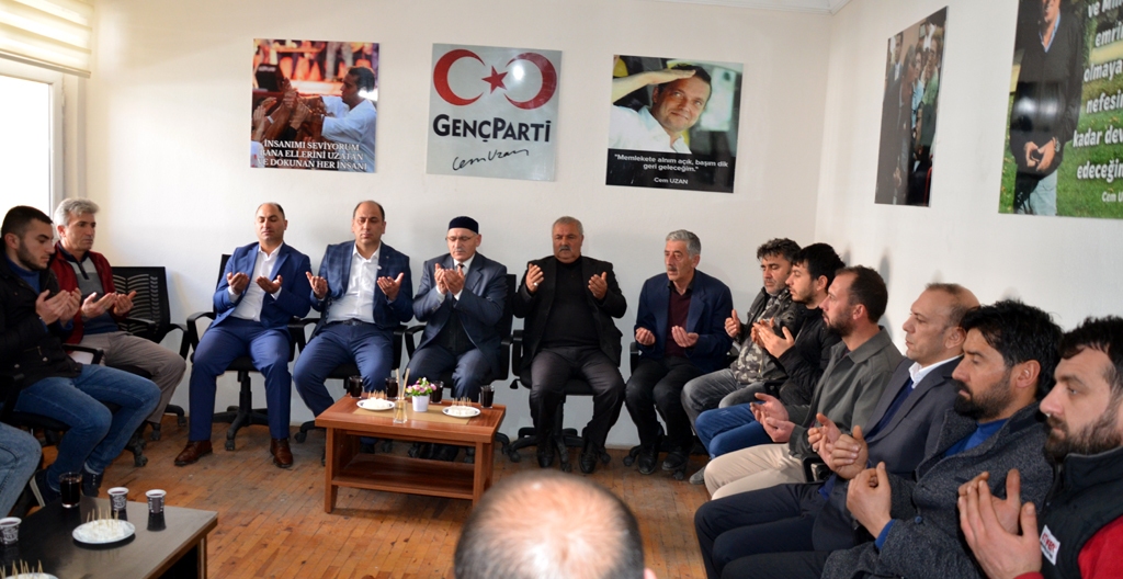 GENÇ PARTİ’DEN ŞEHİTLER İÇİN KURAN TİLAVETİ