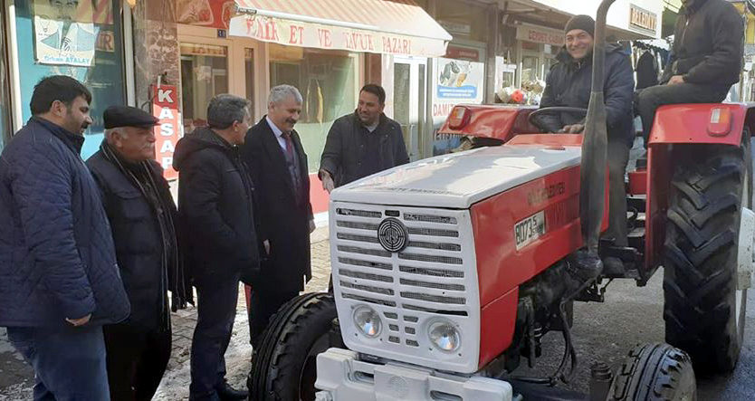 KADEME, MEYVE VERİYOR