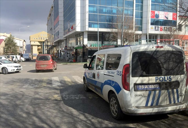 VİRÜS ARDAHAN’DA, DIŞARI ÇIKMAYIN!