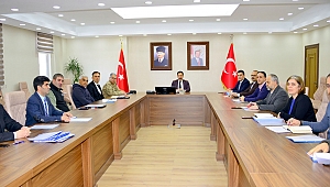 YAŞLILARIN İHTİYACINI VALİLİK KARŞILAYACAK