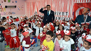 Başkan Demir, çocukları sevindirdi, yaşlıları unutmadı