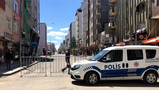 Akıl almaz olay, yemek daveti virüsü horlattı