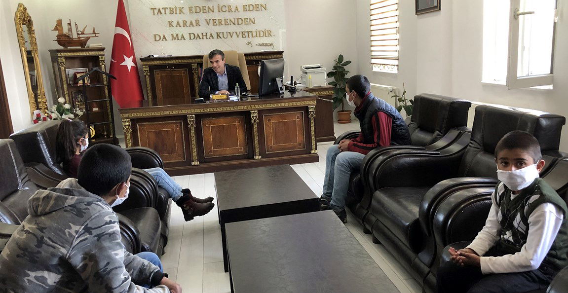 Yetim ve öksüzlere bayramlık
