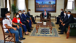 GENÇ PARTİ’DEN VALİ ÖNER’E ZİYARET