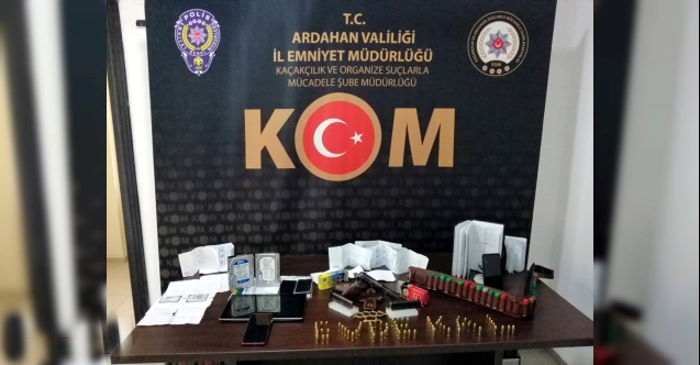Tefecilere operasyon: 3 gözaltı