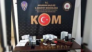 Tefecilere operasyon: 3 gözaltı