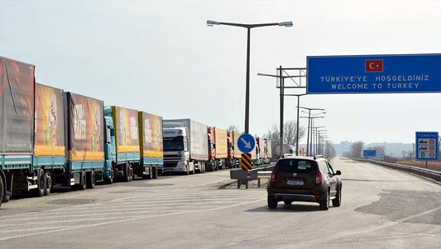 Türkiye, İran hariç tüm komşularına sınır kapılarını açtı