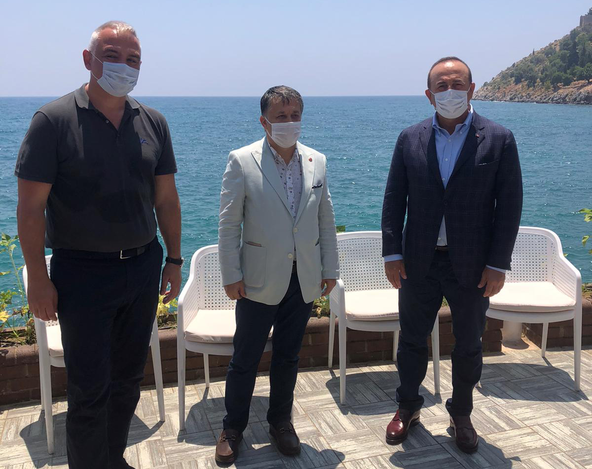 Dim, Alanya'da iki Bakanla buluştu