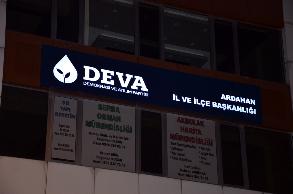 ARDAHAN'A DEVA GELDİ