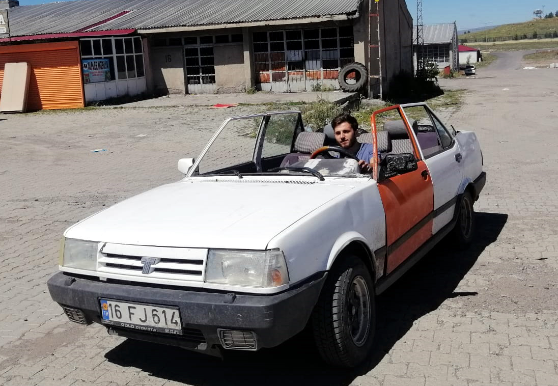 BAKAN BİR DAHA BAKIYOR