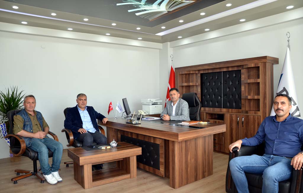 CANDAR YILMAZ: DEMOKRASİYE BAĞLANIYORUZ