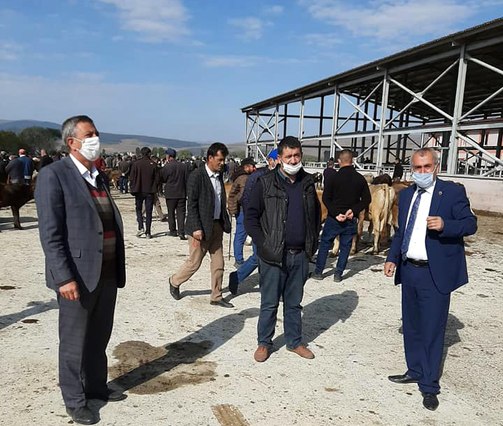 CHP’LİLER, HAYVAN PAZARINI BİZ AÇTIK