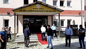 OKULUN TAŞINMASINA TEPKİ