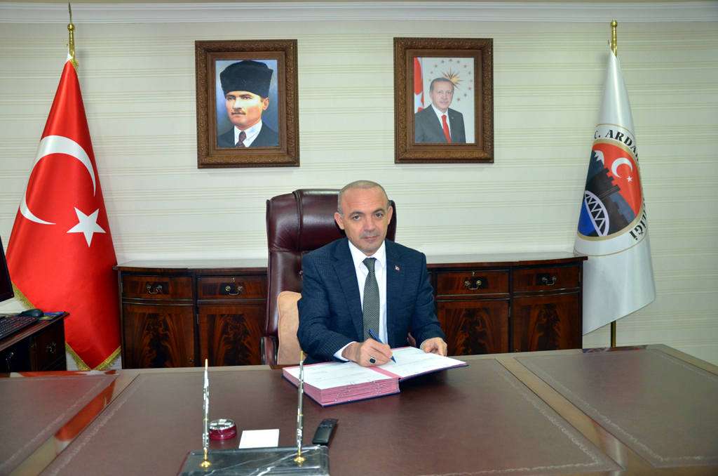 VALİ HÜSEYİN ÖNER, ANNESİNİ KAYBETTİ