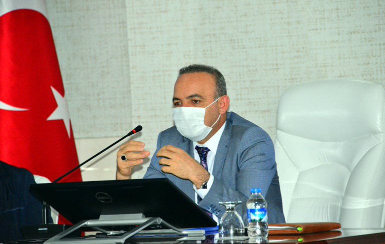 VALİ ÖNER, KADININ HAK VE HUKUKU KORUNMALI