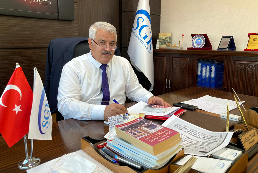 AZİZ BOZ: İŞÇİ DE İŞVEREN DE HAKLARINI BİLMELİ