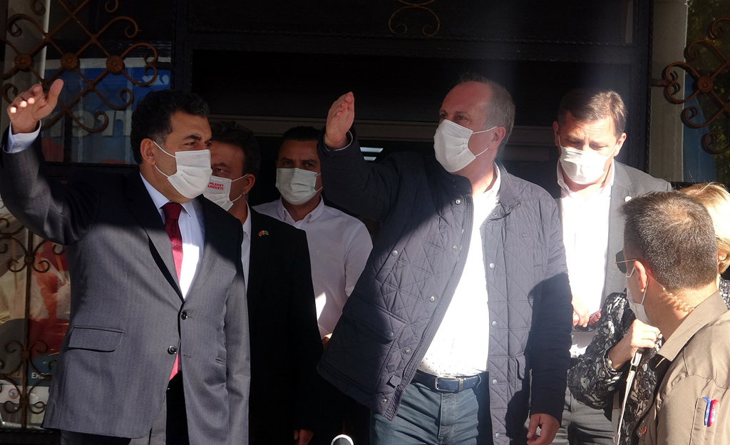 MUHARREM İNCE, ARDAHAN'DA BEKLEDİĞİ İLGİYİ GÖREMEDİ