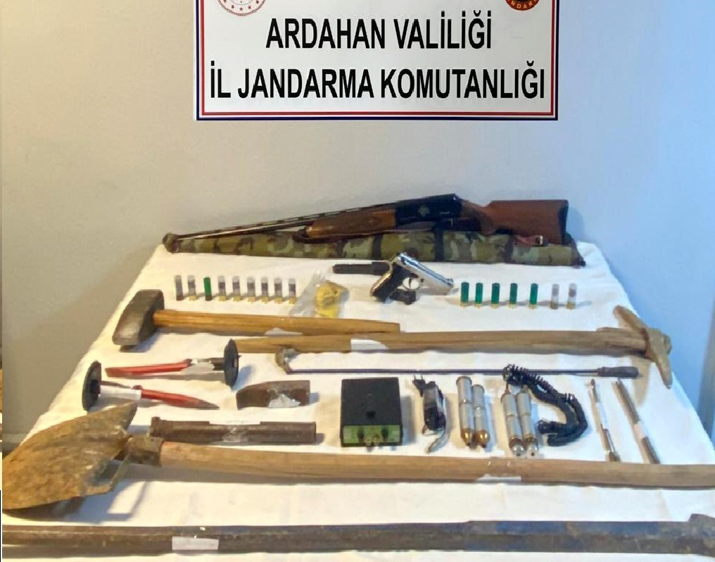 TAM TEÇHİZATLI KAÇAK KAZI