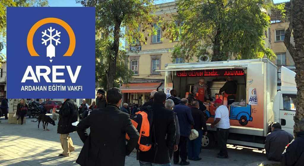 AREV, DEPREMZEDELERİN YANINDA