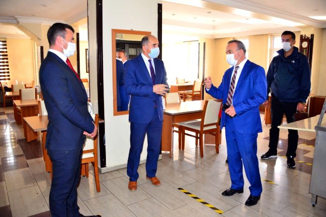 VALİ ÖNER, ÖĞRETMEN EVİNİ DENETLEDİ