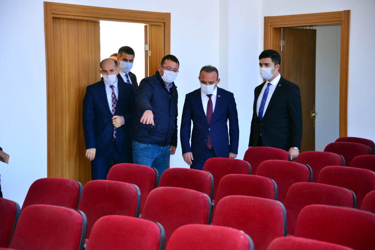VALİ ÖNER, SAHA ÇALIŞMASINA BÜYÜK ÖNEM VERİYOR