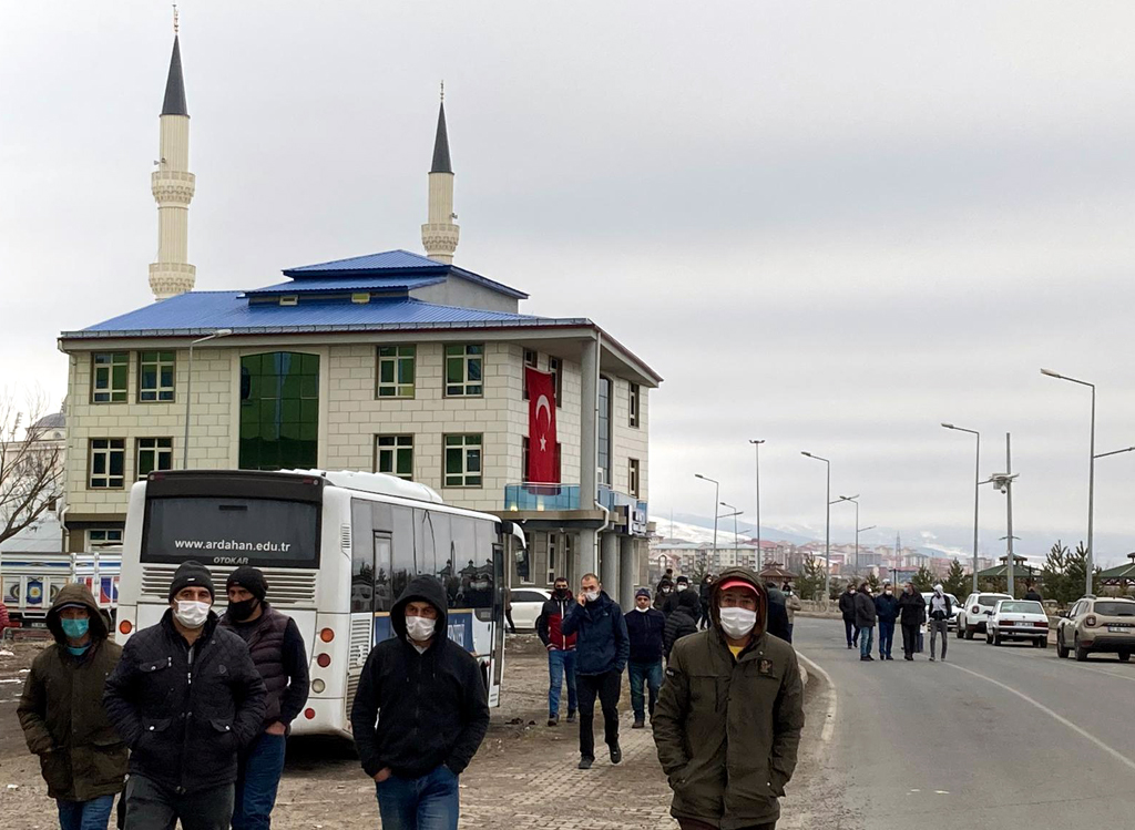 ARDAHAN'DA GÜNDEM 57 İŞÇİ